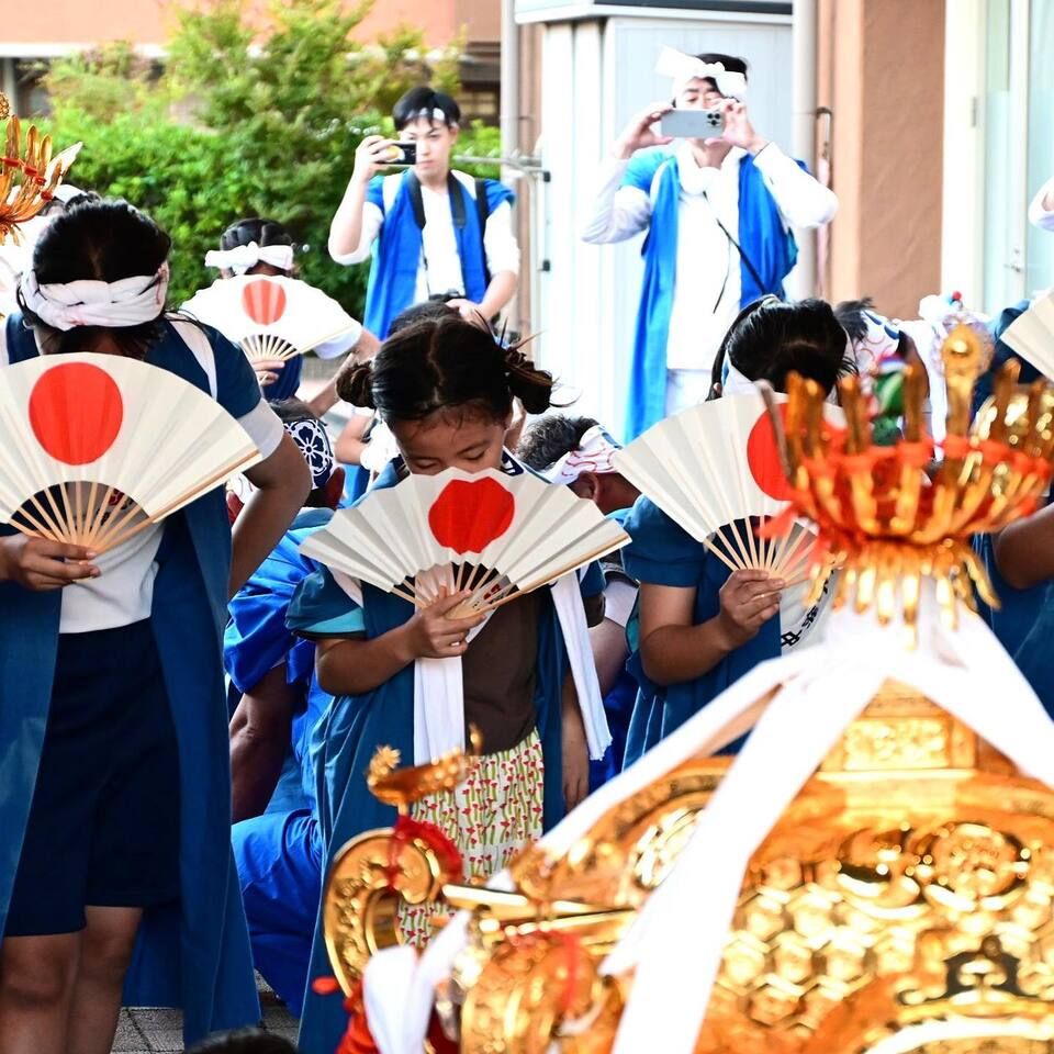 “おみこし”がやってきました