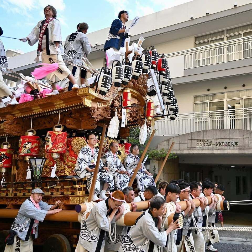 大日女尊神社だんじり祭り