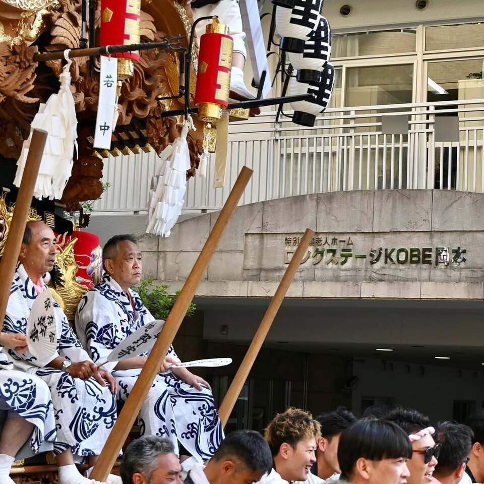 大日女尊神社だんじり祭り